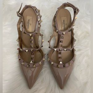 Valentino Garavani patent rockstud pumps